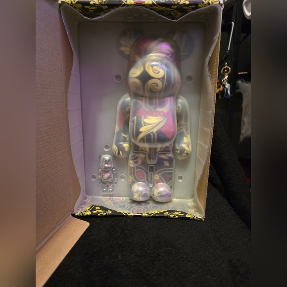 Atmos x Timberland Scarf 100% + 400% Bearbrick Set by Medicom Toy - Picture 3 of 5